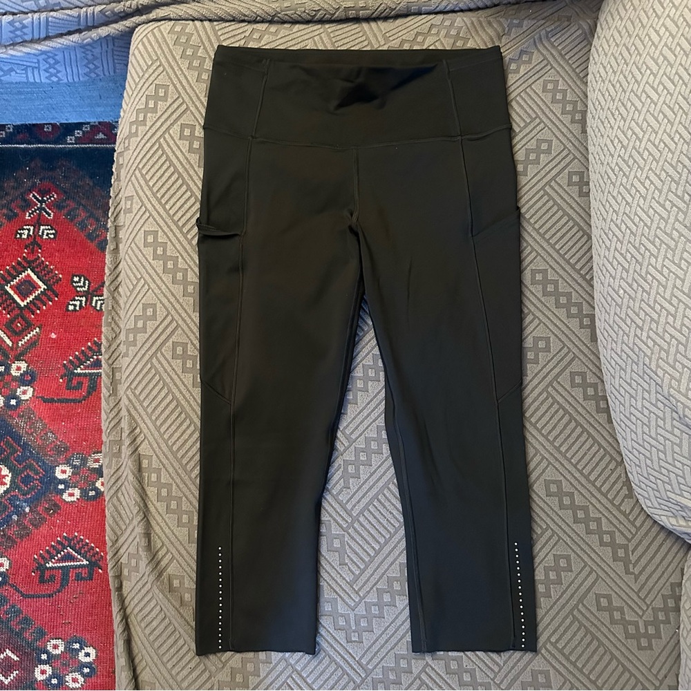 Lululemon Black Cropped Leggings